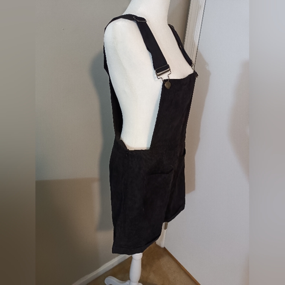 Corduroy Overall Shorts, Size 6/38, Black